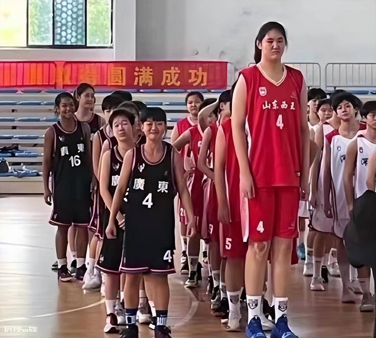 张子宇个人资料简介(被称为山东女姚明的张子宇有多高)-图片1